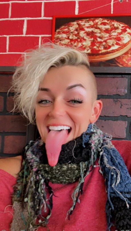 sashamoon1621 star pornographic picture