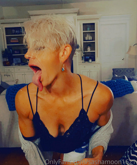 sashamoon1621 free pornstar archive