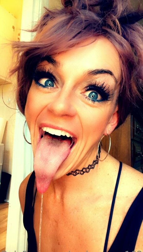 sashamoon1621 pornstar adult picture