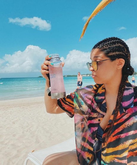 Lilly Singh star top photos