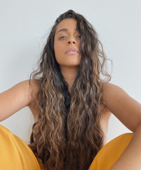 Lilly Singh exclusive star img