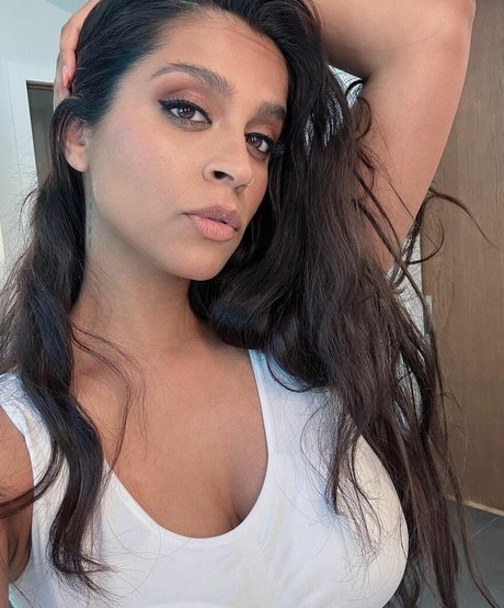 Lilly Singh pornstar top pic