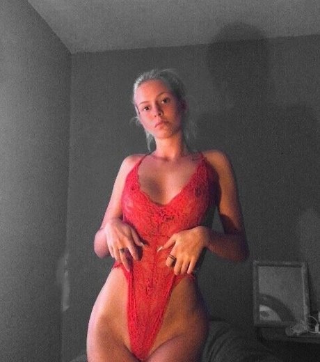 Jazzkerins erotic model img