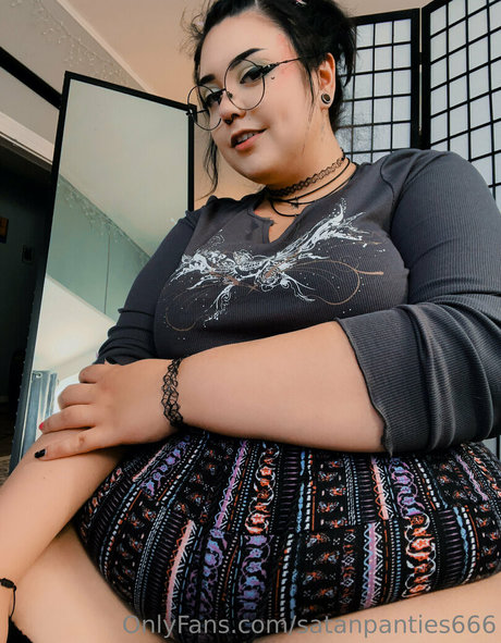 satanpanties666 model picture