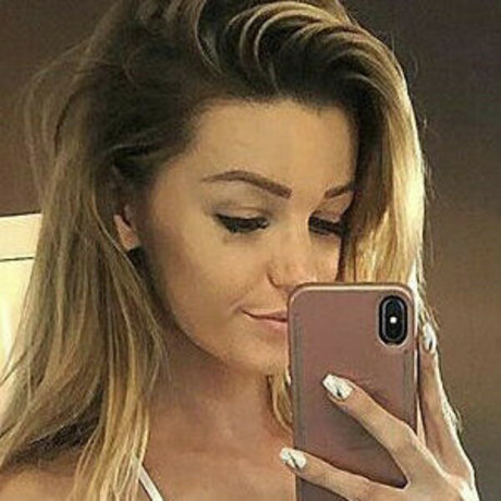 BeccaBangs sex actress picture