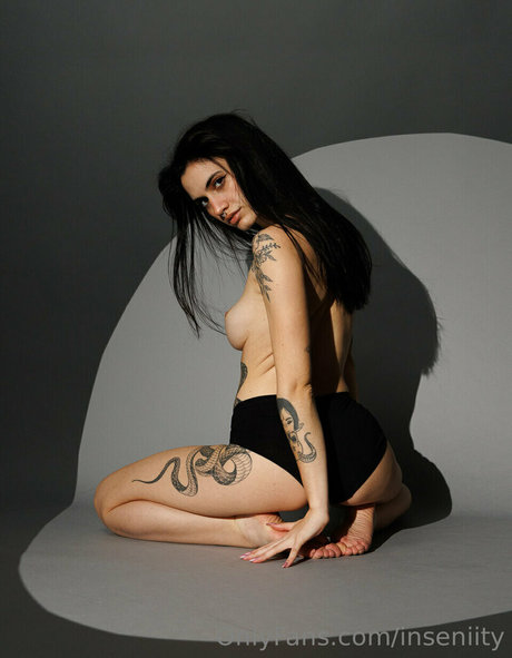 inseniity sex model images