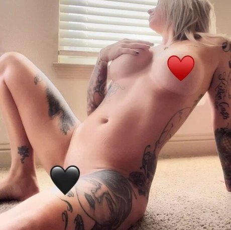 Highonblondie pornstar hot pics