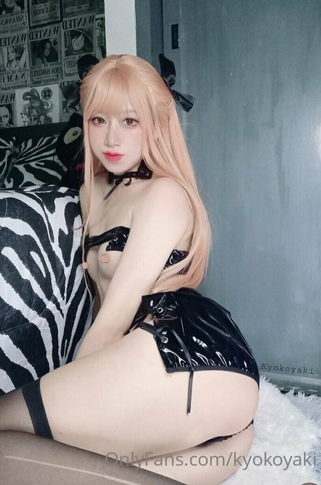 naked milf onlyfans adult images