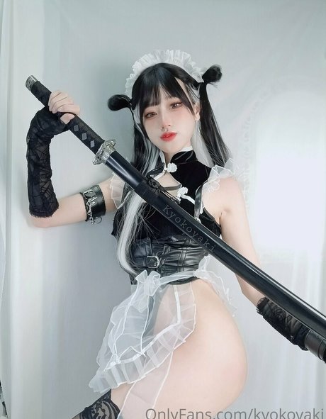 selfie nude onlyfans pornographic image