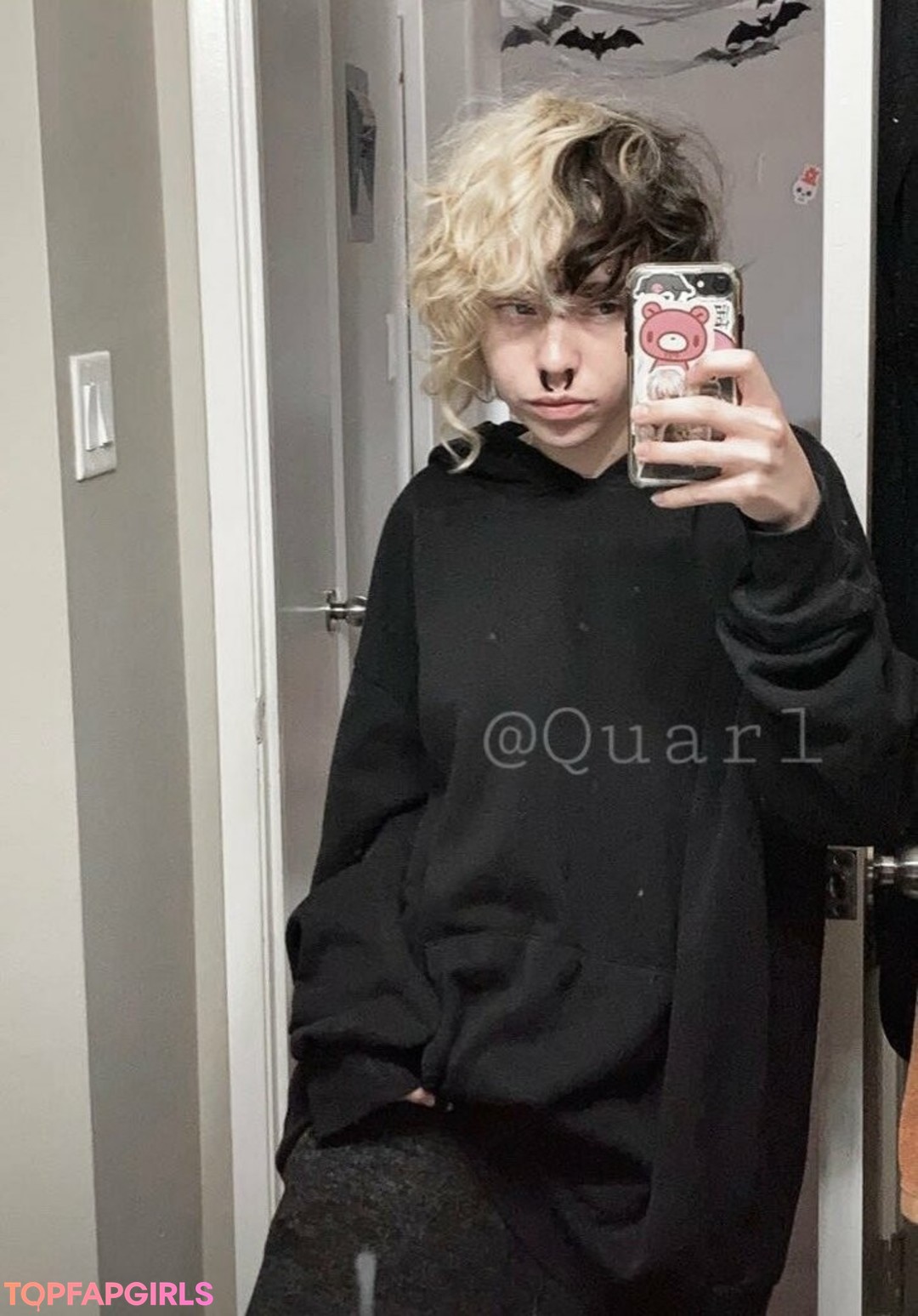 Quarlx pornstar art picture