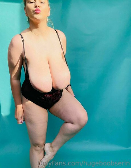 hugeboobserin xxx pornstar pictures