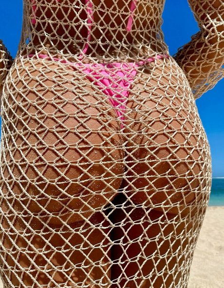 anapuru model nude galleries