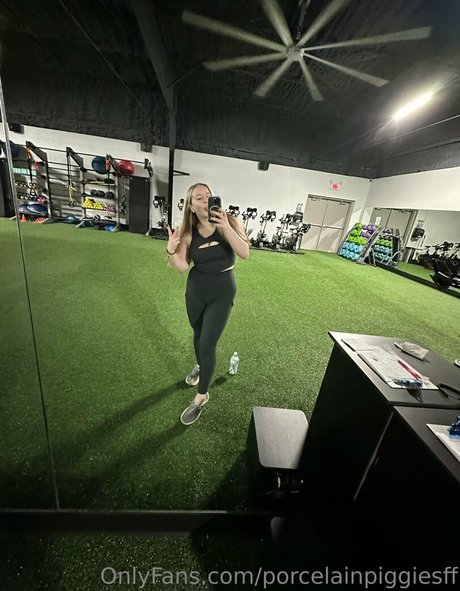 porcelainpiggiesff pornstar free photo
