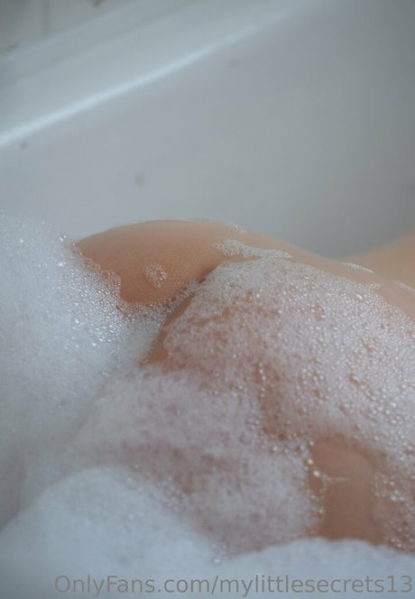 curvy nude onlyfans hot naked images