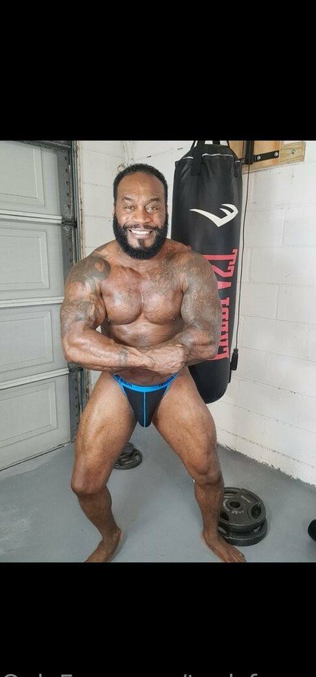 toolsfreepage nudes star pics