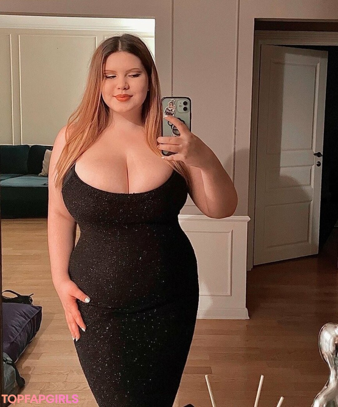 shemale onlyfans hot naked photo