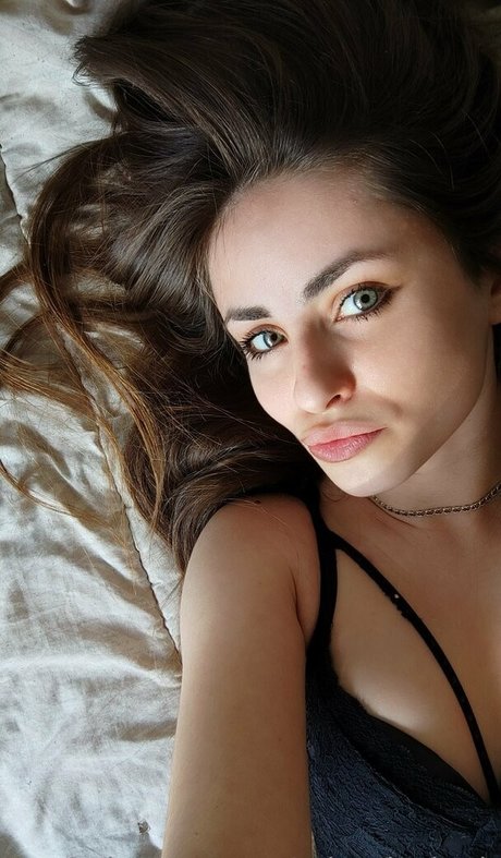 miracle leah hd pornstar img