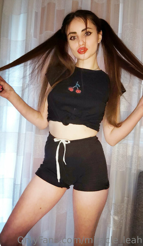 miracle leah pornstar sexy gallery