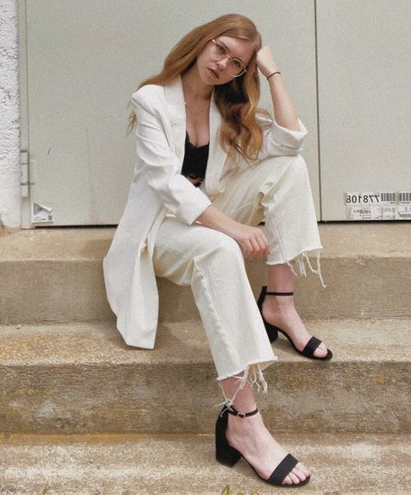 Anna Kauer model high quality img