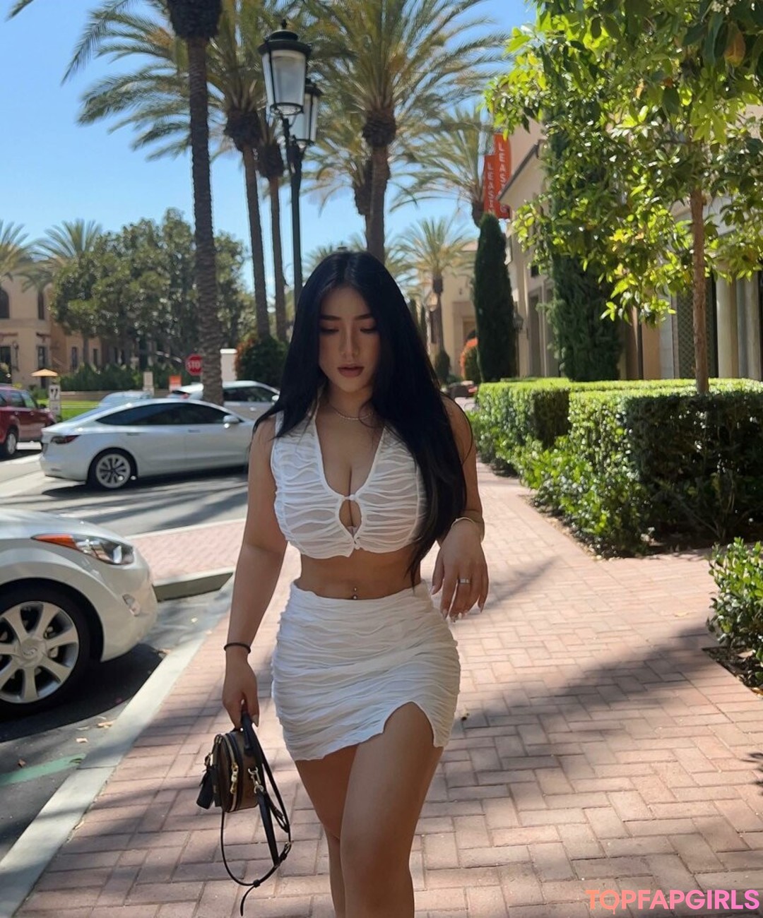 Ngan Nguyen naked actress galleries