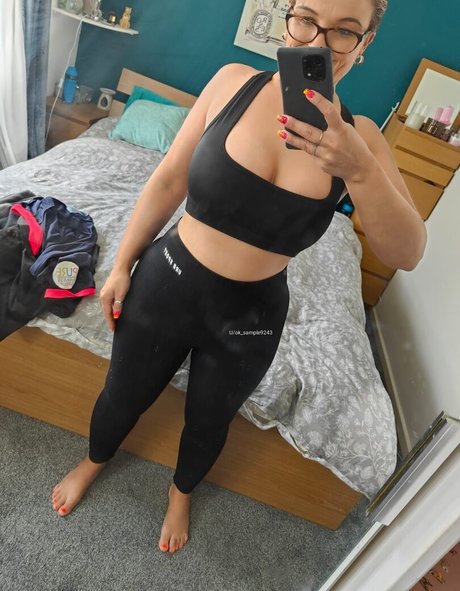 Tiny With Tits model exclusive pic