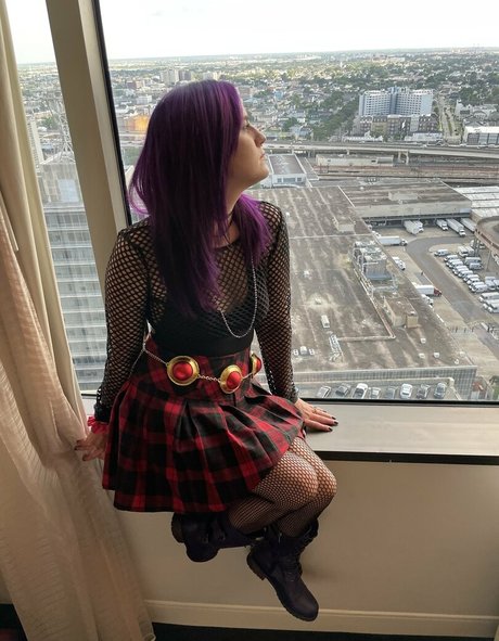 petitetreat_ naked pornstar archive