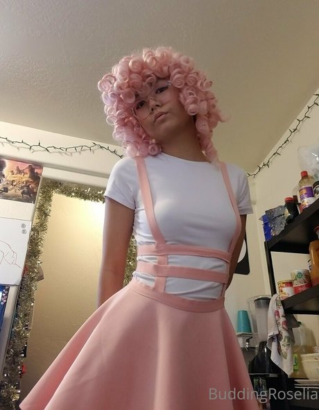 buddingroselia nudes actress pictures