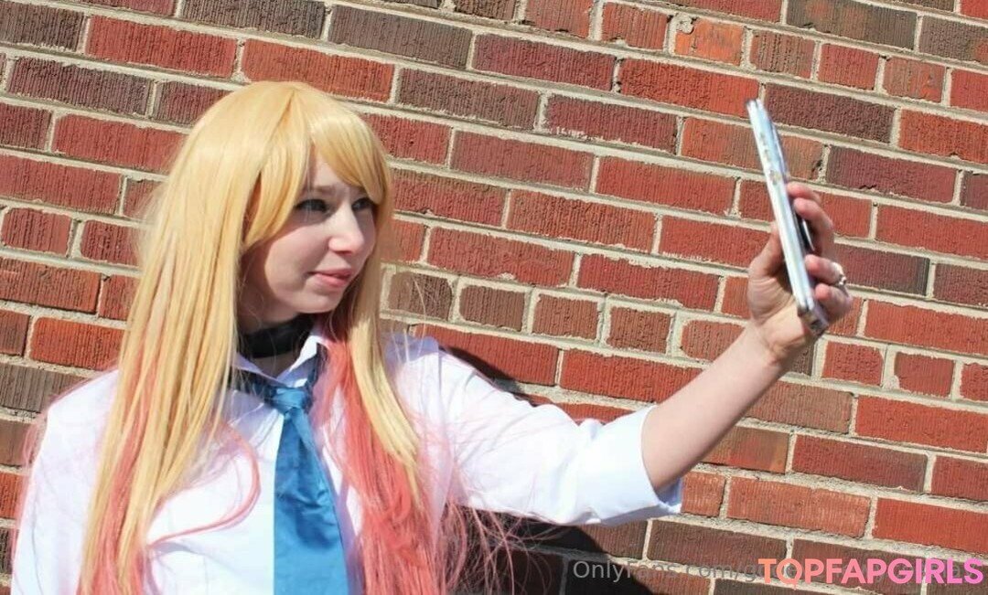 gooeychewycosplay xxx star image