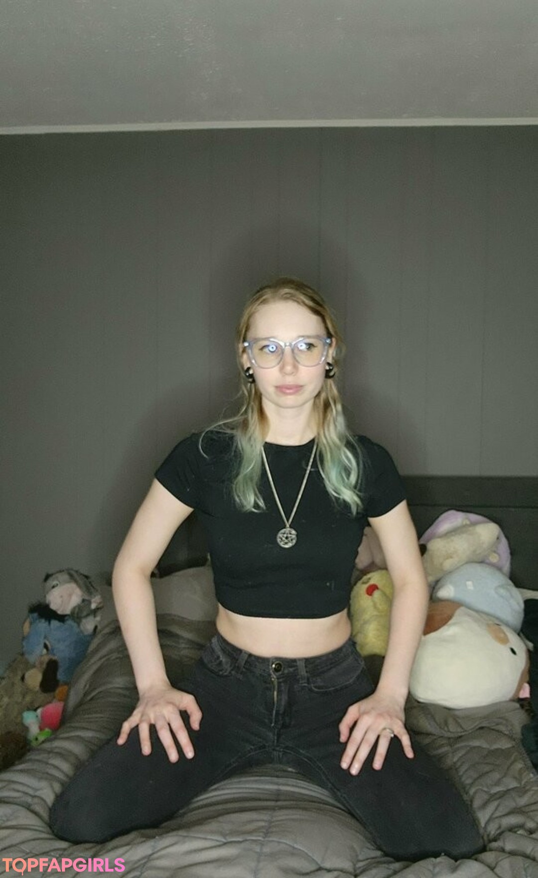 gooeychewycosplay naked pornstar pic
