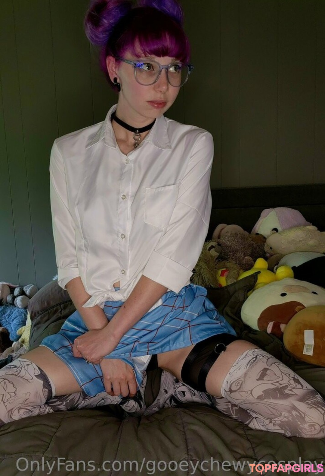 gooeychewycosplay naked star images