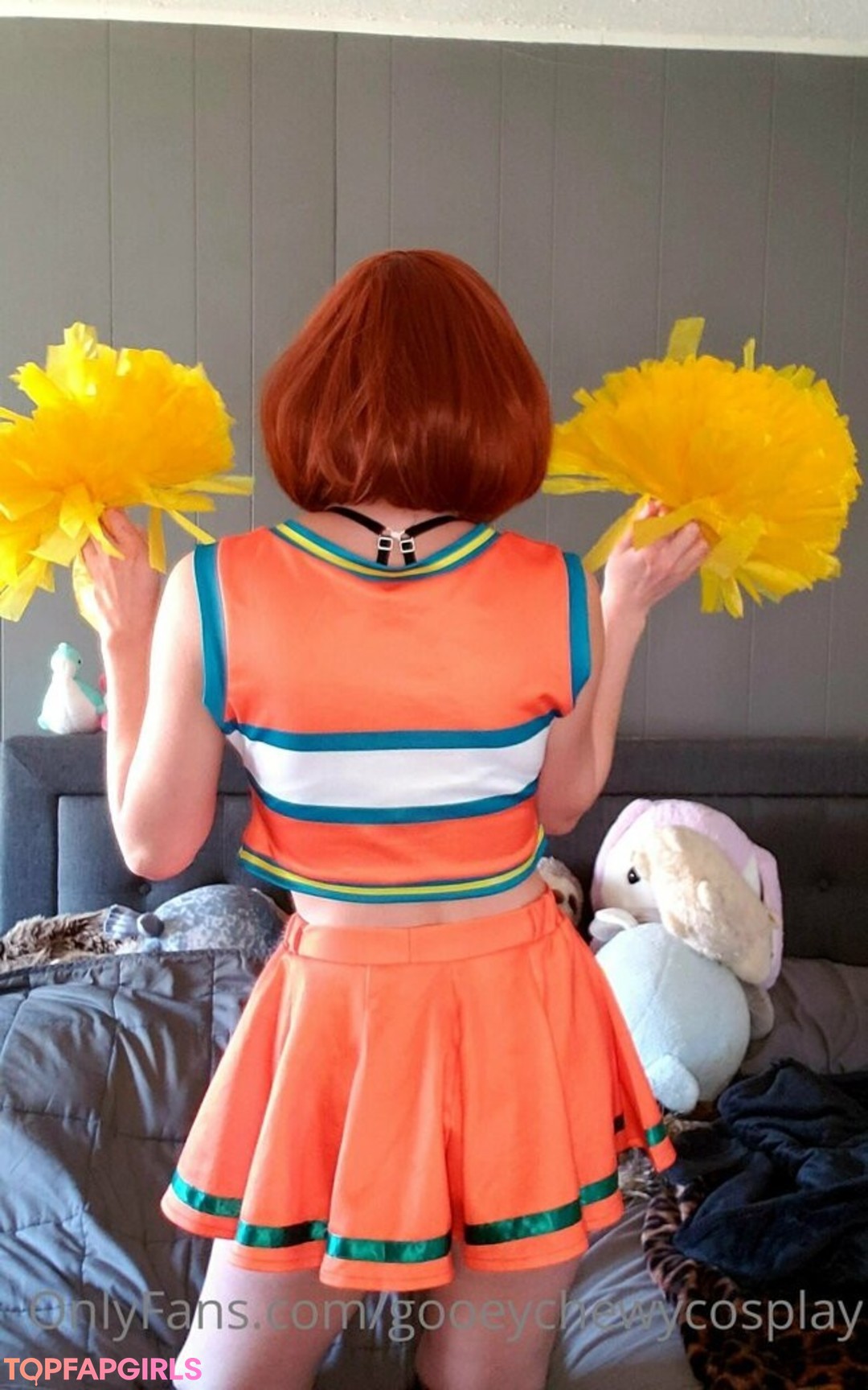 gooeychewycosplay star nude galleries