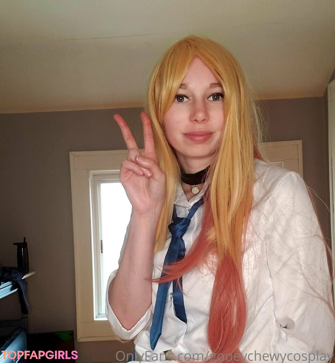 gooeychewycosplay model nudes gallery