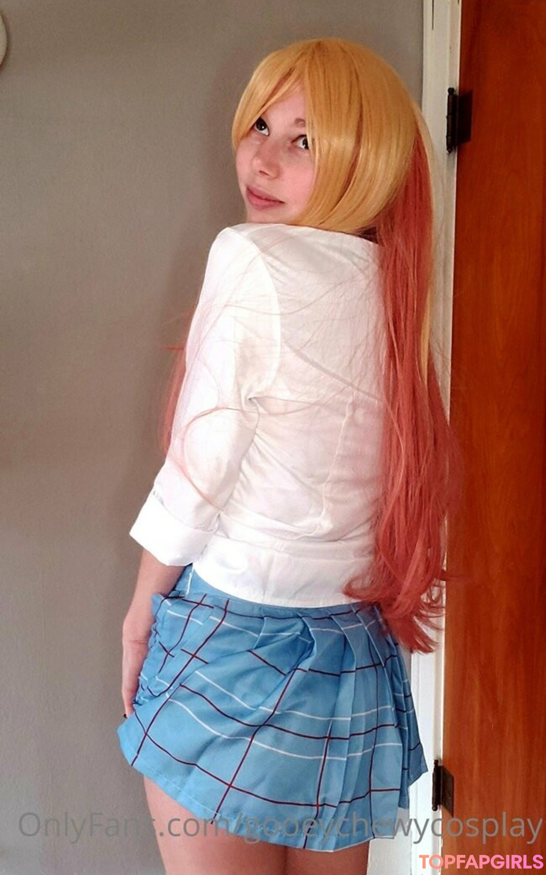 gooeychewycosplay model nudes gallery