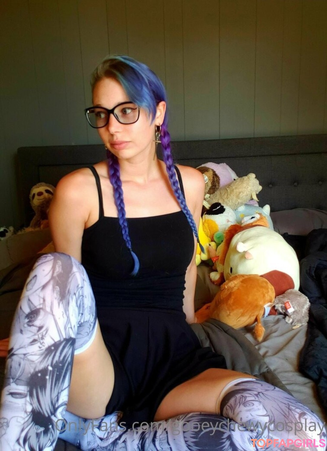 gooeychewycosplay star pornographic photos