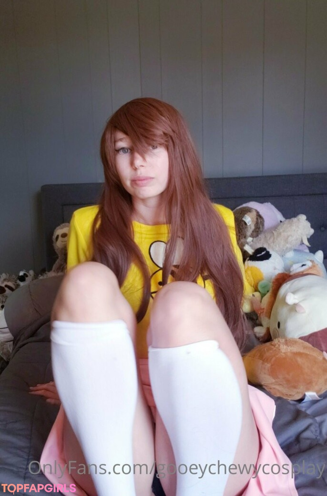 gooeychewycosplay high quality actress image