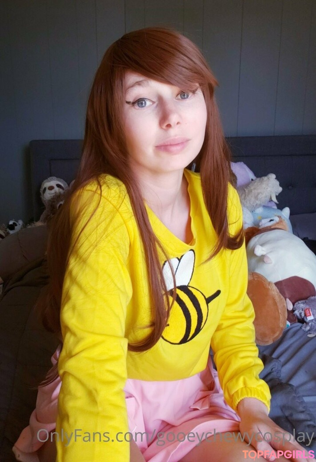 gooeychewycosplay star naked pics