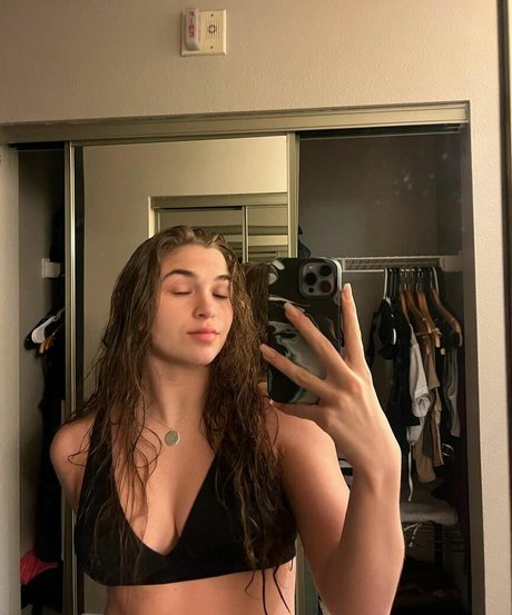 andrea posnerrr high quality model picture