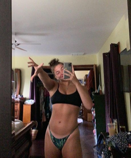 andrea posnerrr model naked picture