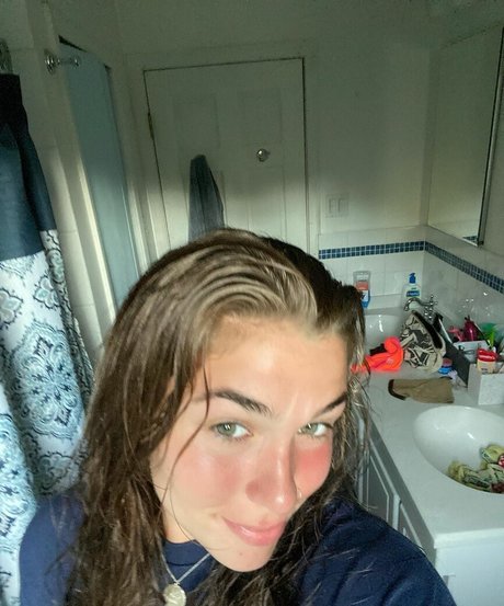 andrea posnerrr model free picture