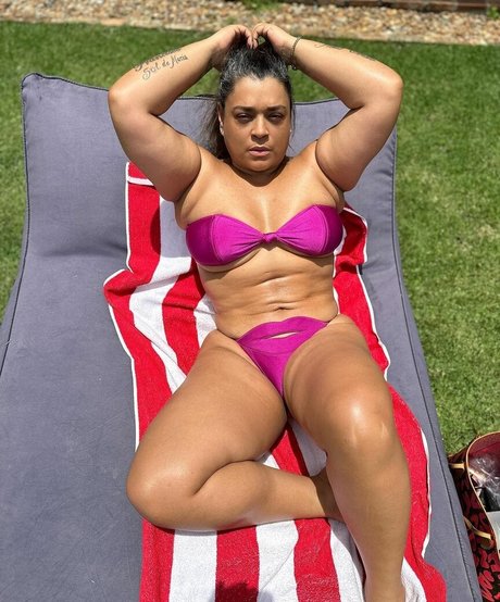 Preta Gil pornstar erotic archive