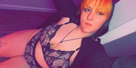 skymmylkfree model pornographic photo