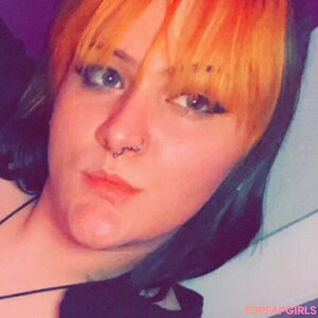 skymmylkfree star naked pictures