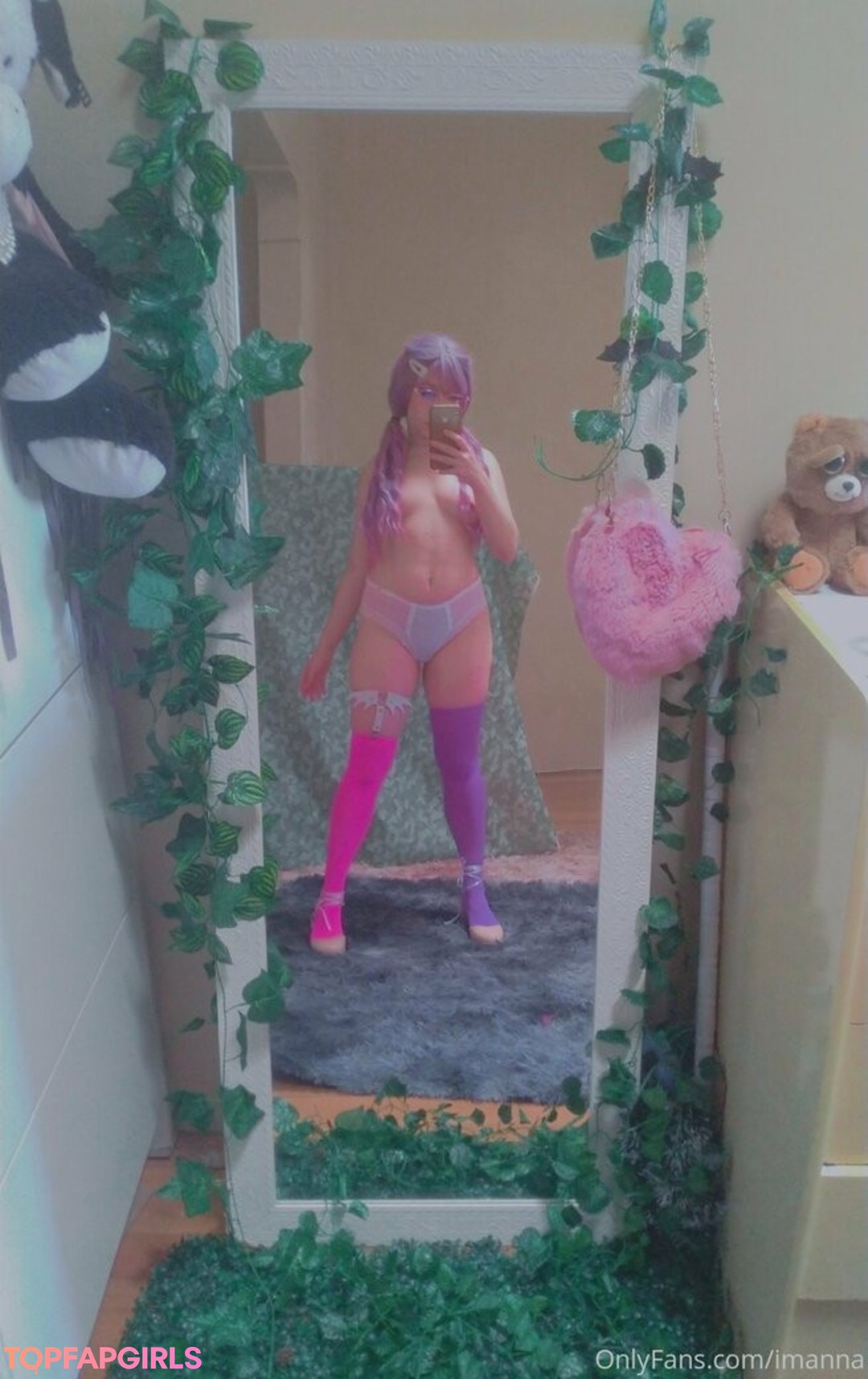 blonde babe onlyfans hd pics