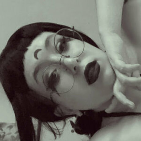 grraves art pornstar photo