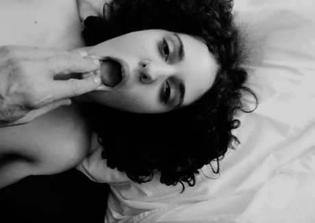 lovelyirene free actress picture