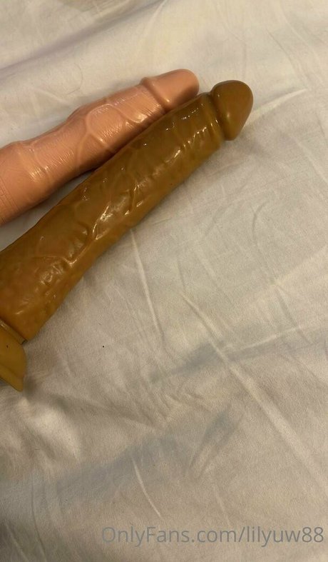 lilyuw88 exclusive actress picture