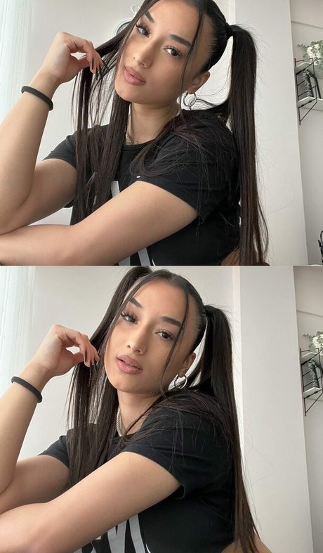 Hale Cabbar naked model photos