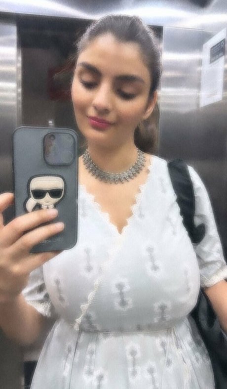 brunette petite onlyfans nice img