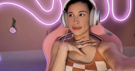 Femsteph model free galleries