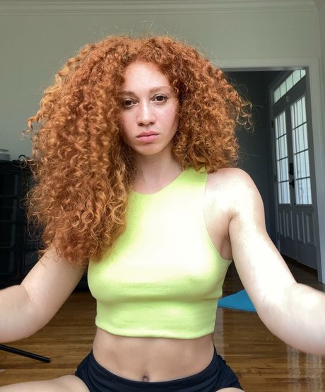 Sammypicone actress images